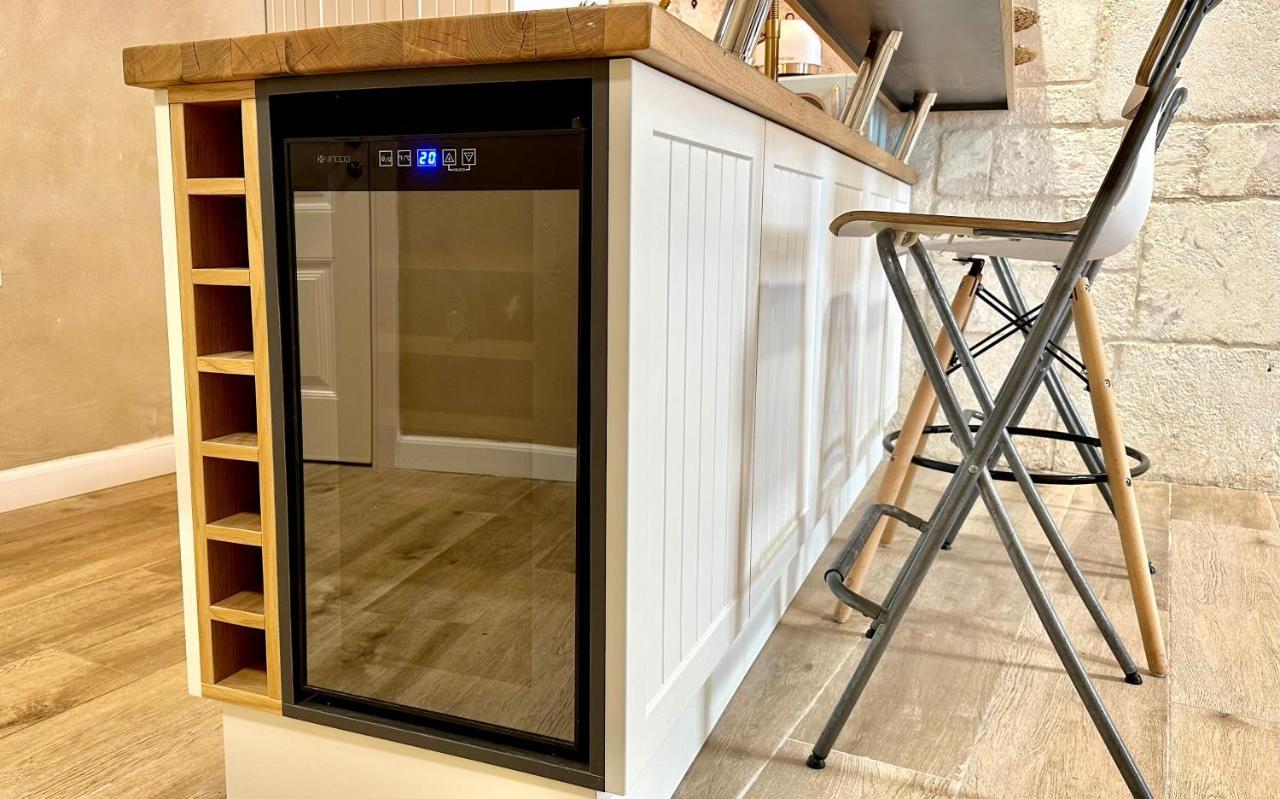 Boutique Apartment In Heart Of Хайфа Екстериор снимка