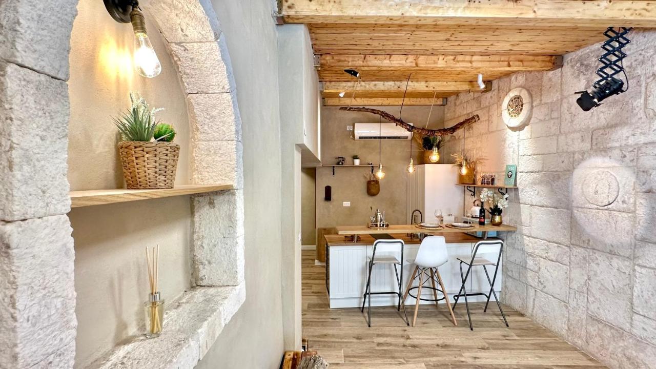 Boutique Apartment In Heart Of Хайфа Екстериор снимка
