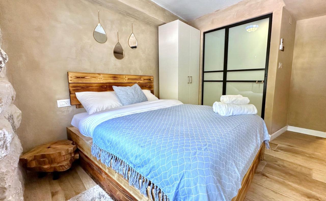 Boutique Apartment In Heart Of Хайфа Екстериор снимка